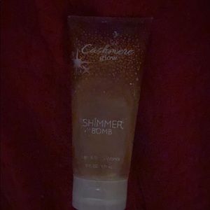 Cashmere shimmer bomb